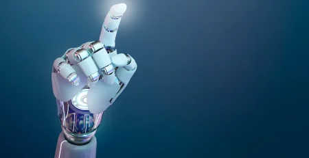 Mano de un robot IA usando el GPT para contabilidad.